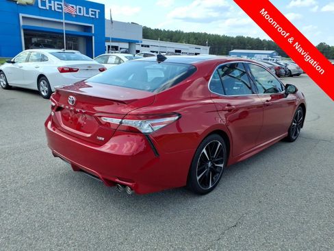 Used 2019 Toyota Camry XSE FWD image 5