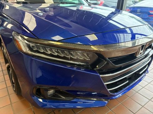 Used 2021 Honda Accord Sport Special Edition image 2