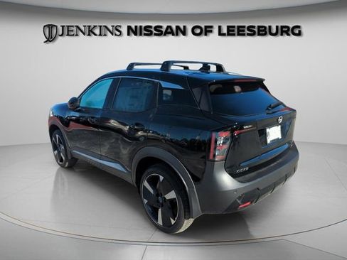 New 2026 Nissan Kicks SR w/ Cold Weather Package FWD image 7