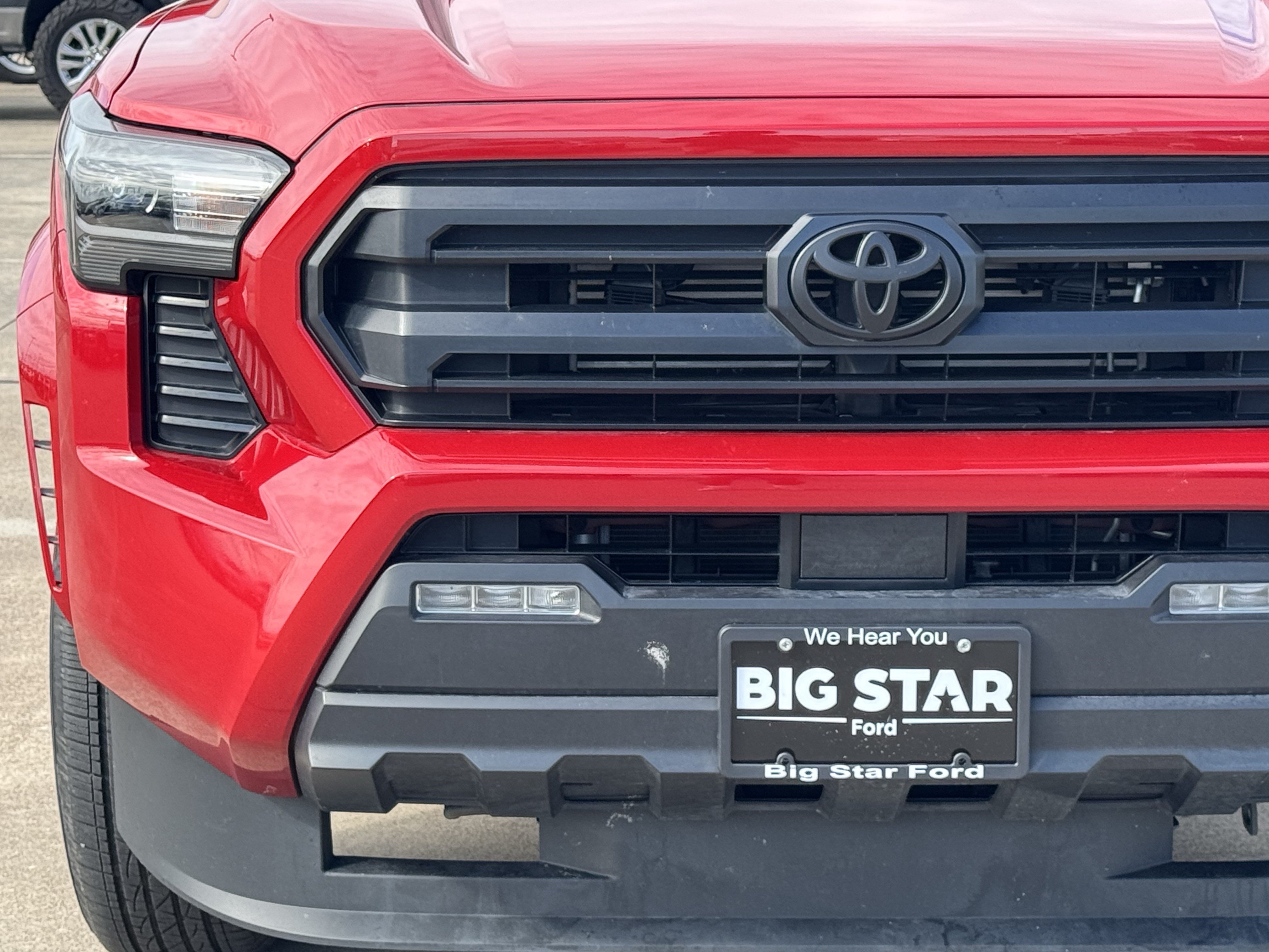 Used 2025 Toyota Tacoma SR5 AWD/4WD image 11