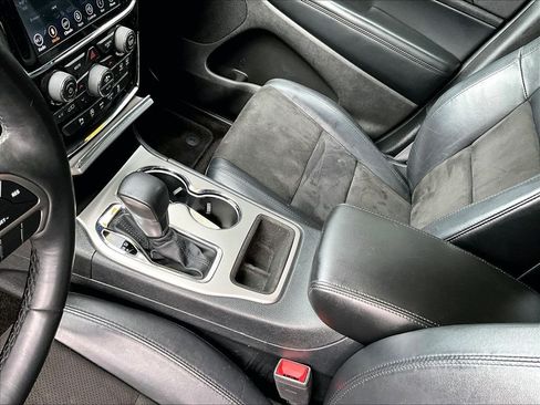 Used 2019 Jeep Grand Cherokee Altitude AWD/4WD image 20
