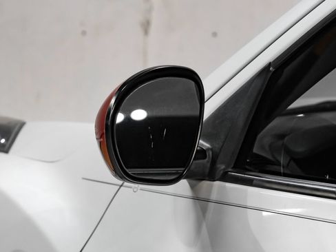 Used 2013 Nissan Juke NISMO FWD image 39