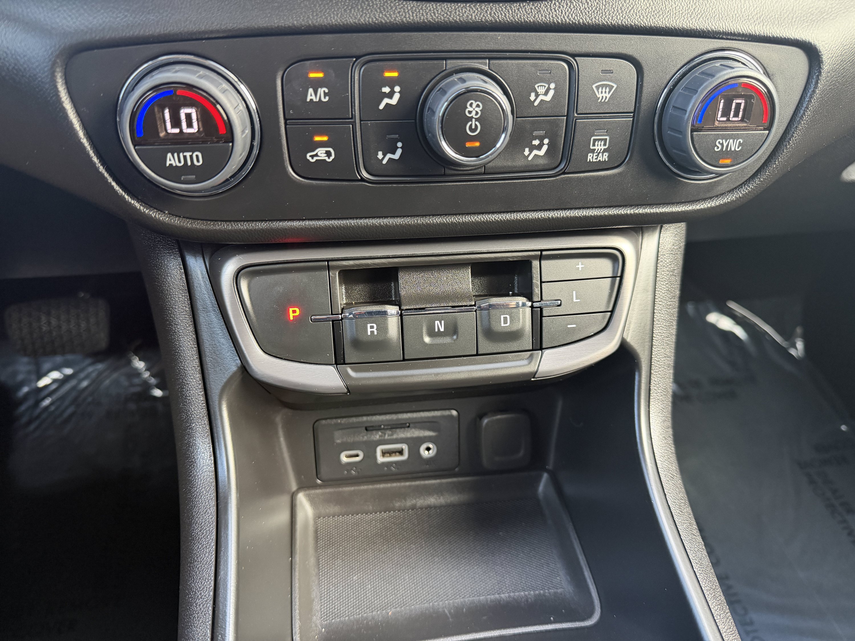Used 2023 GMC Terrain AT4 w/ Infotainment Package II AWD/4WD image 40