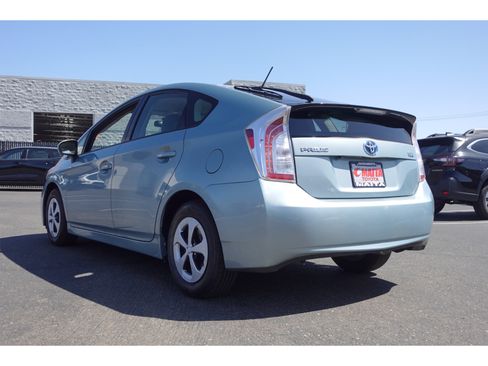Used 2015 Toyota Prius Two FWD image 5