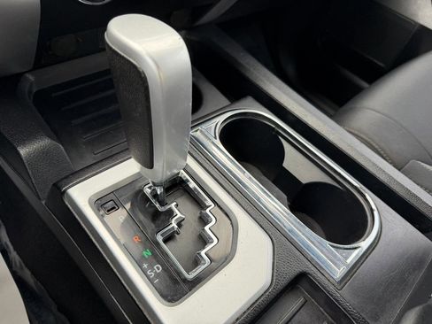 Used 2018 Toyota Tundra SR5 w/ SR5 Upgrade Package image 40