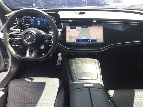 Used 2026 Mercedes-Benz E 53 AMG e 4MATIC Sedan image 24