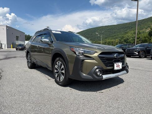 Used 2024 Subaru Outback Touring AWD/4WD image 32