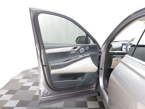 Used 2025 Genesis GV80 3.5T Prestige image 5
