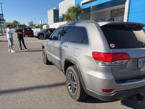 Used 2019 Jeep Grand Cherokee Limited w/ Luxury Group II image 6