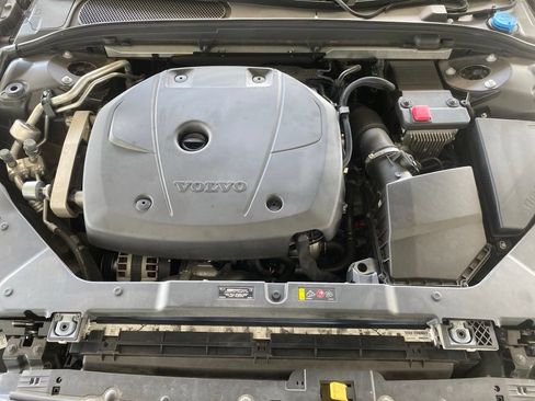 Used 2020 Volvo S60 T5 Momentum FWD image 34
