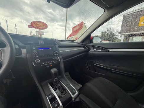 Used 2019 Honda Civic LX image 21
