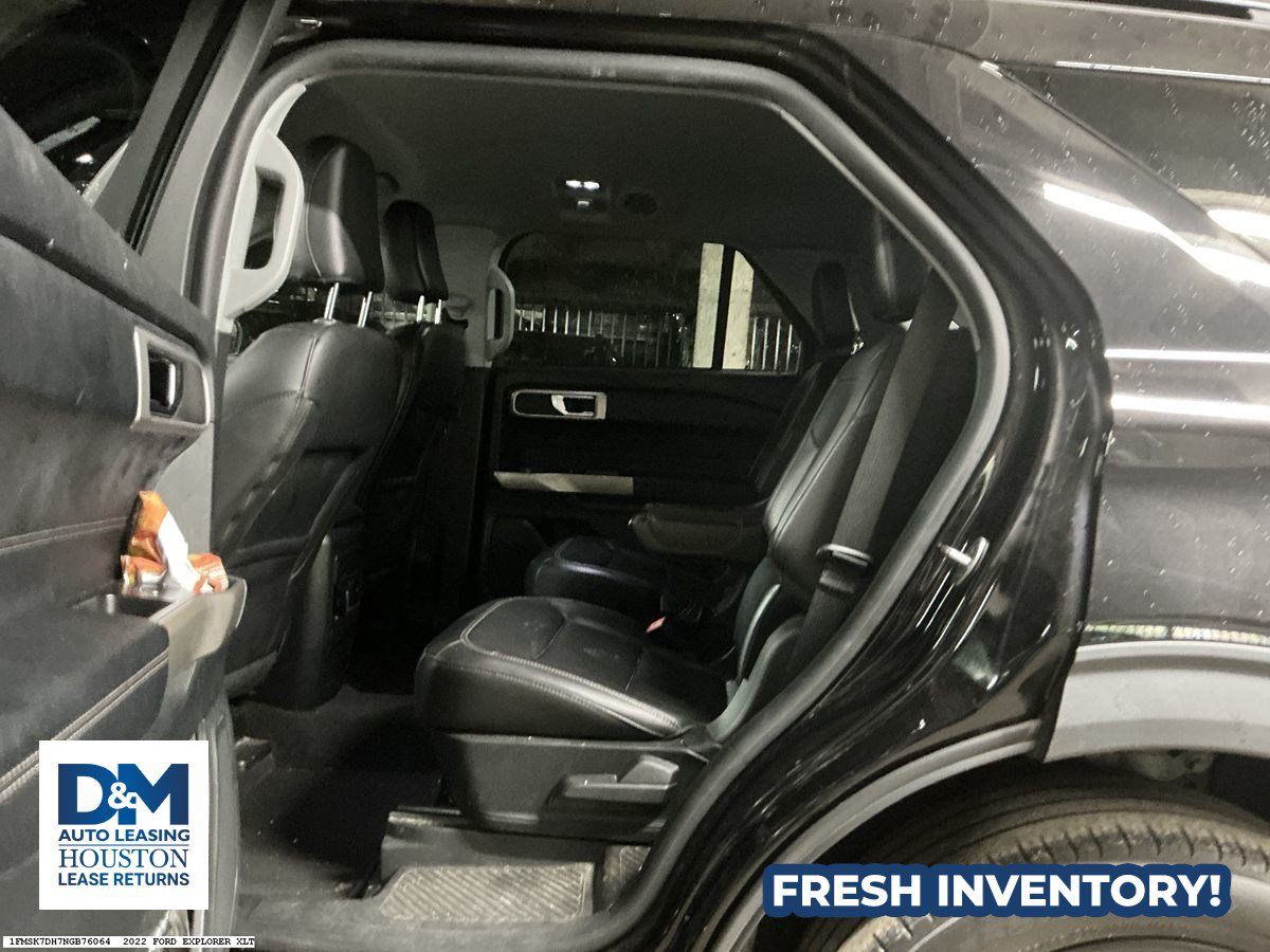Used 2022 Ford Explorer XLT w/ Equipment Group 202A RWD image 9