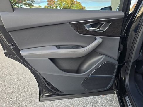 Used 2025 Audi Q7 3.0T Premium Plus image 39