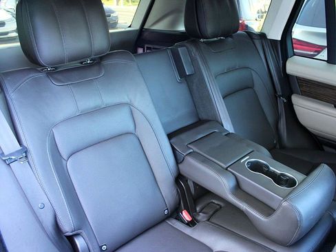 Used 2018 Land Rover Range Rover Supercharged image 26