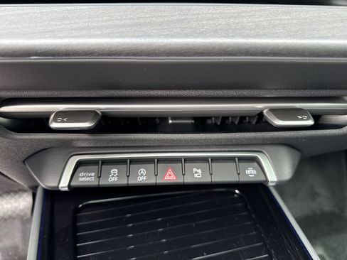 New 2026 Audi Q3 quattro 2.0T AWD/4WD image 11