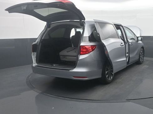 Certified 2024 Honda Odyssey EX-L image 40