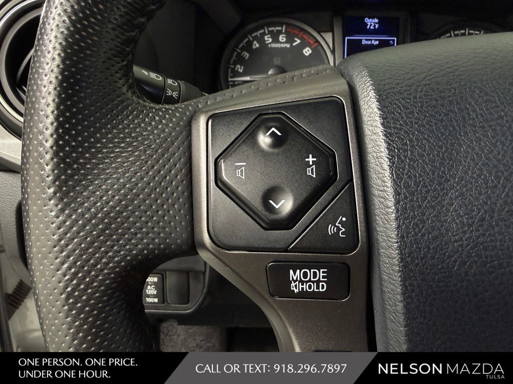 Used 2020 Toyota Tacoma TRD Off-Road w/ TRD Premium Off Road Package AWD/4WD image 25