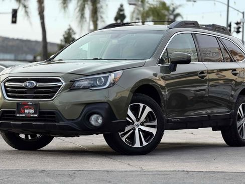 Used 2018 Subaru Outback 3.6R Limited AWD/4WD image 1