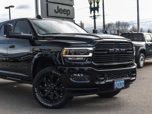 Used 2022 RAM 3500 Laramie AWD/4WD image 3