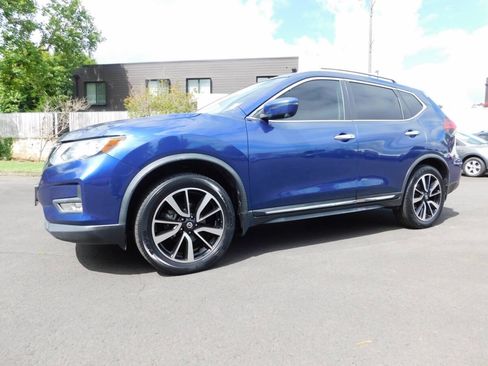 Used 2018 Nissan Rogue SL w/ Premium Package FWD image 4