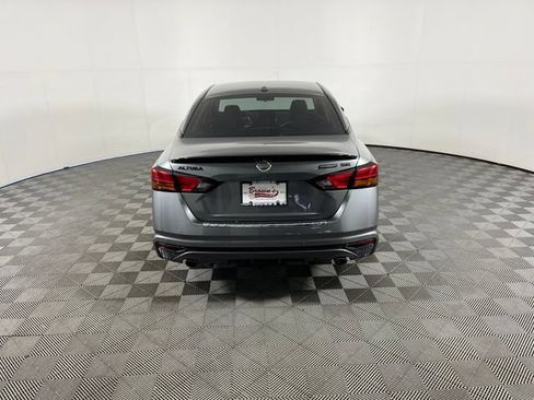 Used 2022 Nissan Altima 2.5 SR w/ Midnight Edition Package FWD image 6
