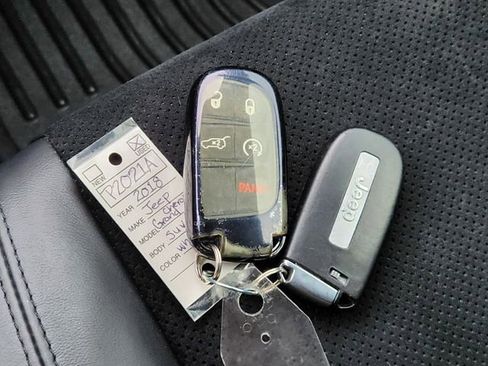 Used 2018 Jeep Grand Cherokee Altitude image 31