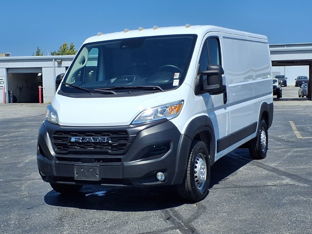 Used 2025 RAM ProMaster 2500 w/ Convenience Group FWD image 2