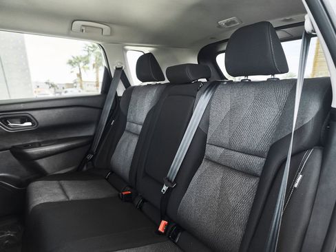 Used 2024 Nissan Rogue SV FWD image 25