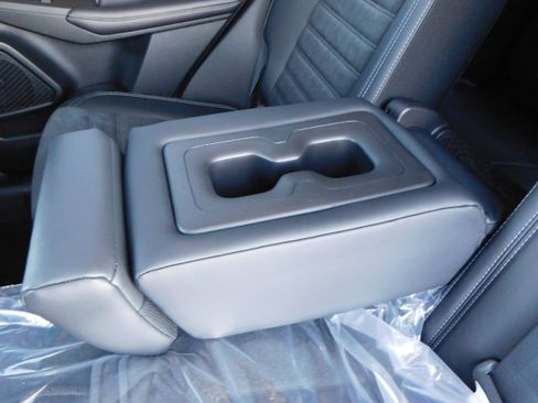 New 2025 Mitsubishi Outlander SE image 30