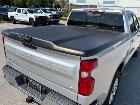 Used 2021 Chevrolet Silverado 1500 LTZ w/ Technology Package AWD/4WD image 29