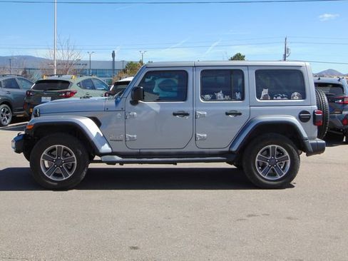 Used 2019 Jeep Wrangler Unlimited Sahara image 7