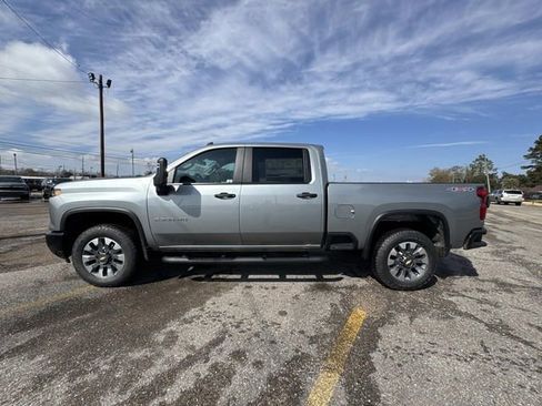 New 2026 Chevrolet Silverado 2500 Custom w/ Custom Value Package AWD/4WD image 19