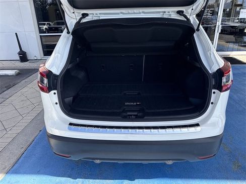 Used 2022 Nissan Rogue Sport SL w/ Premium Package image 31