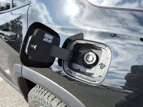 New 2026 Chevrolet Equinox ACTIV w/ Safety and Technology Package FWD image 12