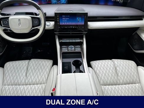 Used 2024 Lincoln Nautilus Black Label w/ Jet Appearance Package (87T) AWD/4WD image 17