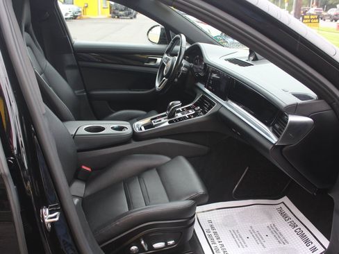 Used 2018 Porsche Panamera 4S image 15