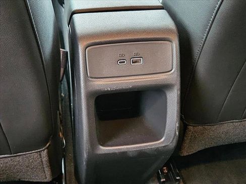 Used 2025 Chevrolet Trax LT image 17