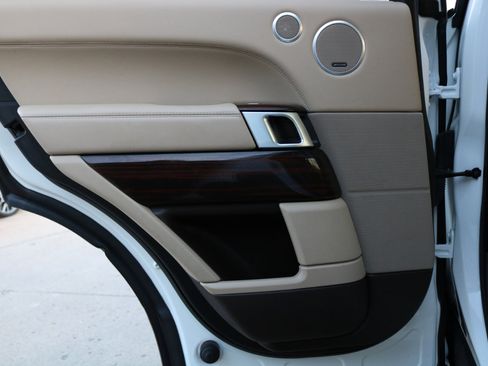 Used 2016 Land Rover Range Rover Supercharged image 34