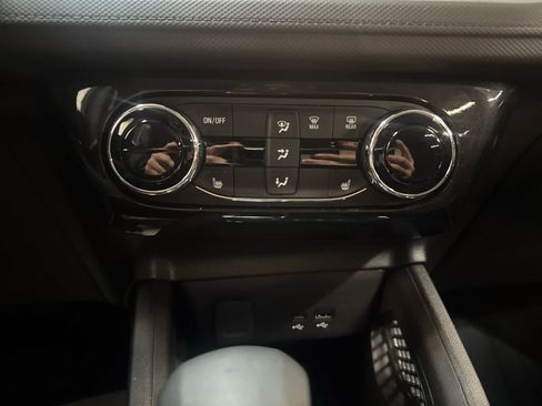 Certified 2025 Chevrolet TrailBlazer LT w/ Convenience Package image 20