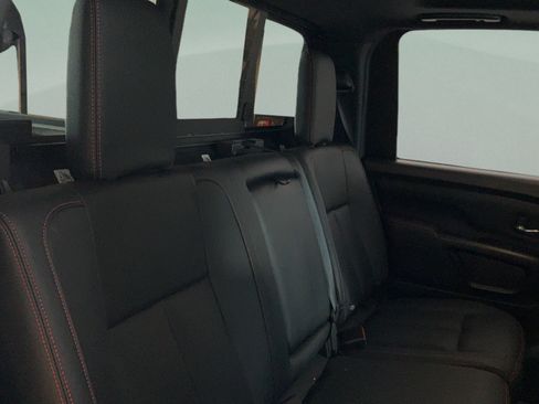 Used 2024 Nissan Titan PRO-4X w/ Pro-4x Convenience Package AWD/4WD image 33