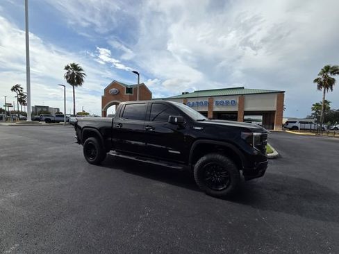 Used 2024 GMC Sierra 1500 Elevation w/ Elevation Premium Package AWD/4WD image 2