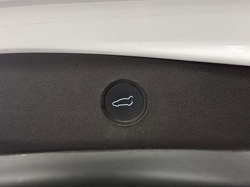 Used 2022 Tesla Model 3 Long Range image 17