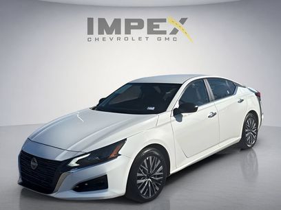 Used 2025 Nissan Altima 2.5 SV