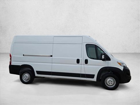 Used 2026 RAM ProMaster 2500 w/ Convenience Group FWD image 5