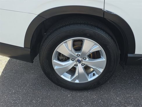 Used 2023 Subaru Ascent 8-Passenger image 7