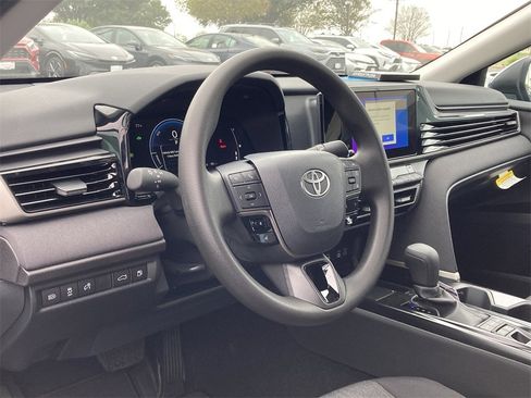 New 2026 Toyota Camry LE image 9