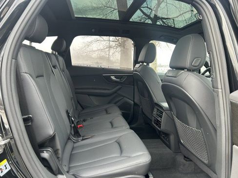Certified 2025 Audi Q7 Premium Plus image 25