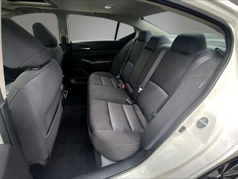 Used 2019 Nissan Altima 2.5 SV FWD image 22