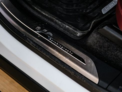 Used 2023 Land Rover Range Rover Long Wheelbase Autobiography image 36