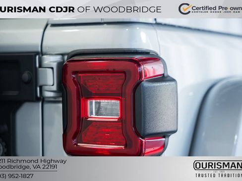 Used 2024 Jeep Wrangler Unlimited Rubicon 392 AWD/4WD image 7